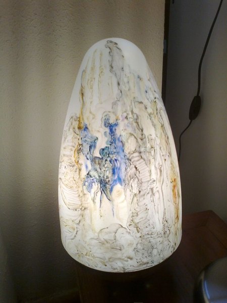 Lampe ovoide bleue et orange, paillettes